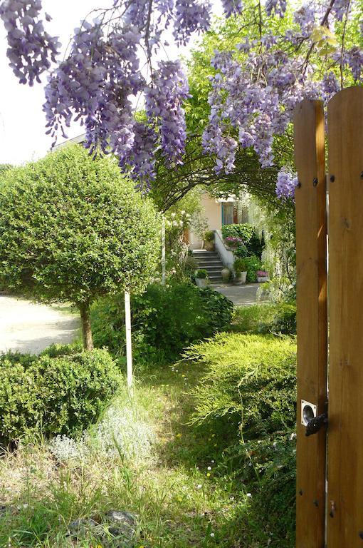 Bed and Breakfast Au thé à la menthe Romans-sur-Isère Esterno foto