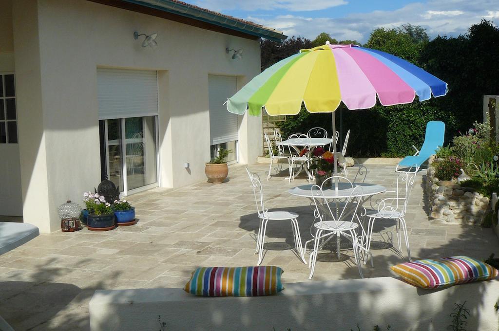 Bed and Breakfast Au thé à la menthe Romans-sur-Isère Esterno foto