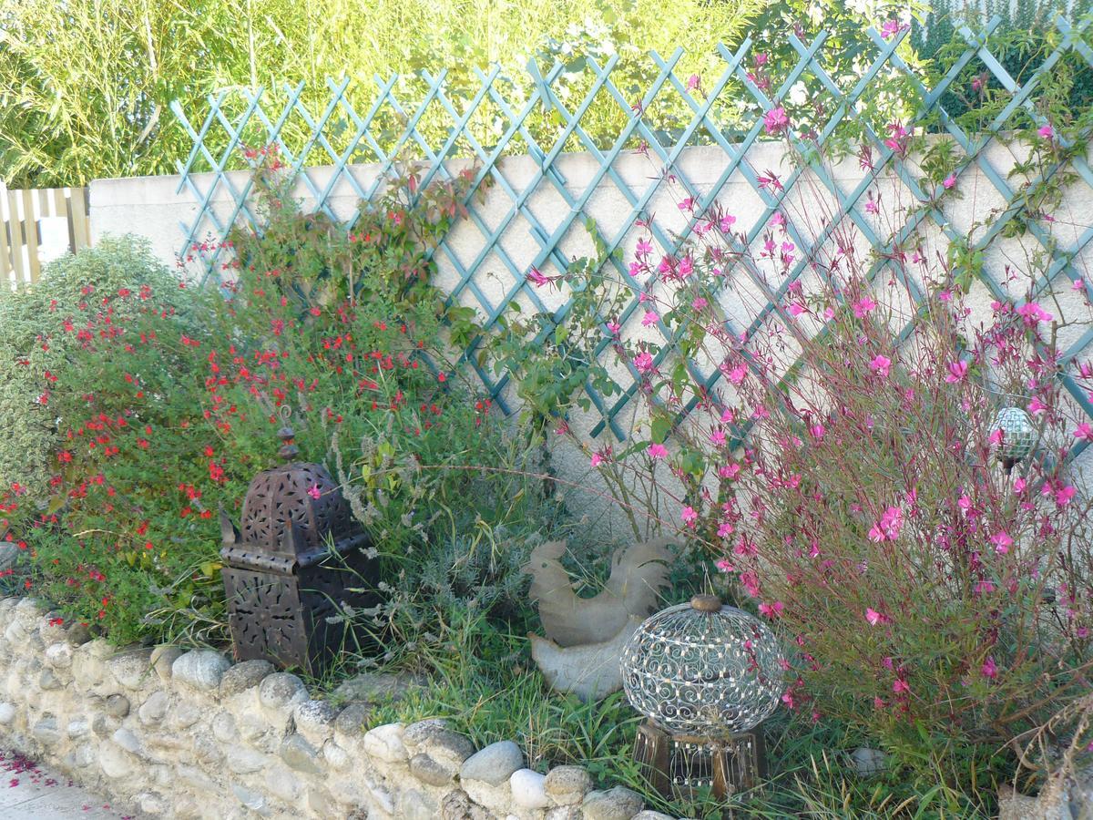 Bed and Breakfast Au thé à la menthe Romans-sur-Isère Esterno foto