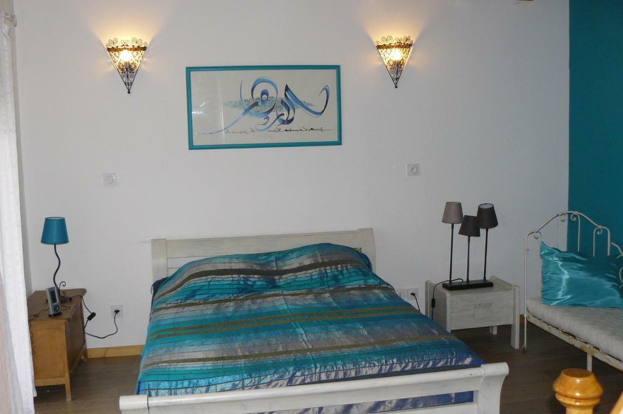 Bed and Breakfast Au thé à la menthe Romans-sur-Isère Esterno foto