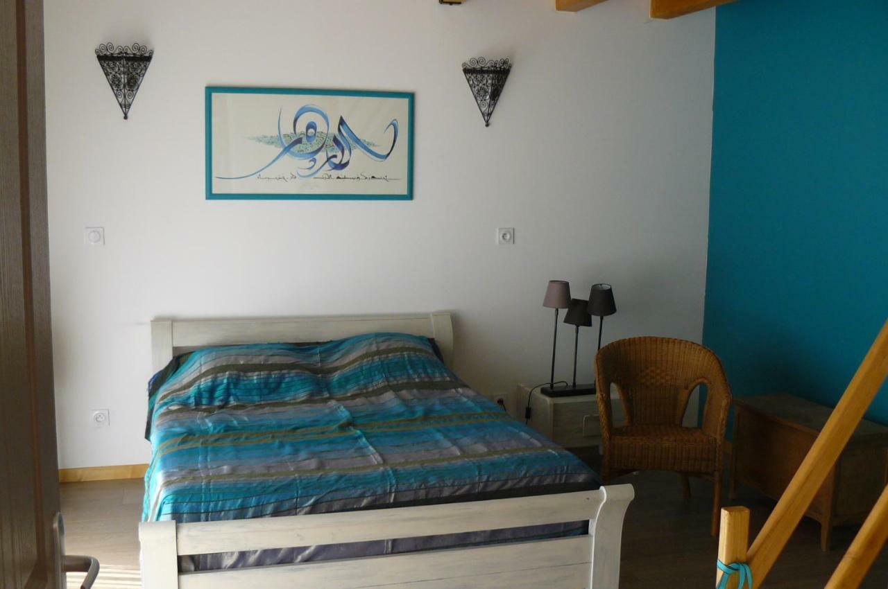 Bed and Breakfast Au thé à la menthe Romans-sur-Isère Esterno foto
